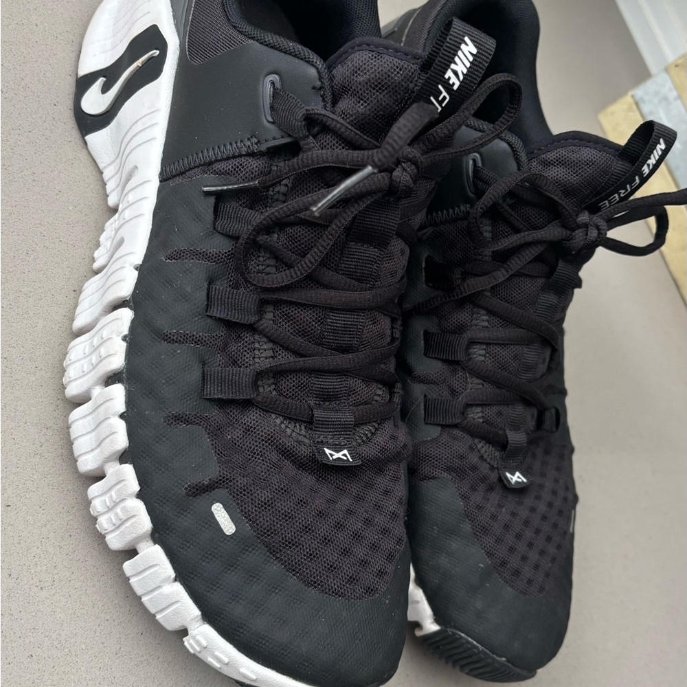 Nike Free Metcon 5 Athletic Shoes